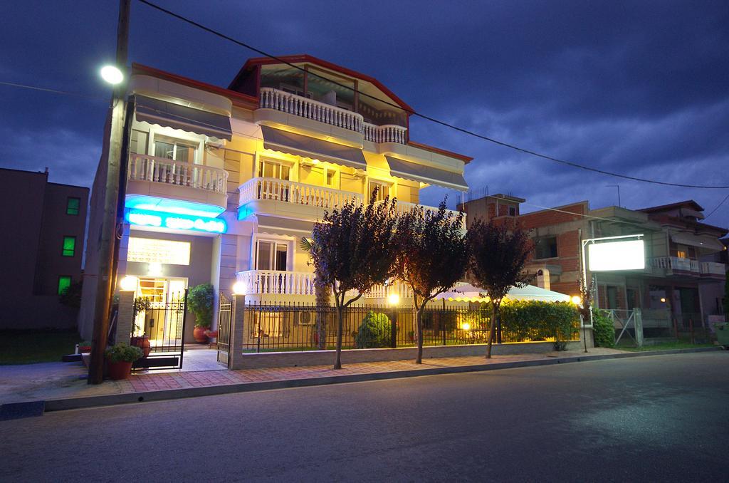 John&Eve Hotel Paralía Exterior foto